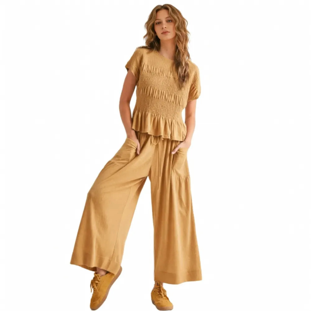 ⚡FINAL SALE⚡ Women’s  2-Piece Smocked Top & Wide-Leg Pants Set