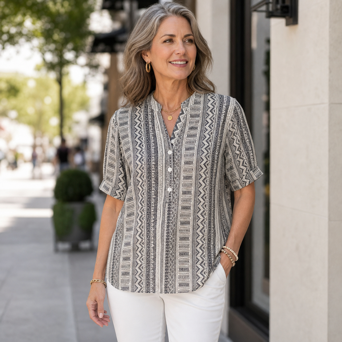 Women's Geometric Print Button-Front Blouse